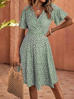 Fensace V-Neck Sundress Size Large - Green Floral NWT